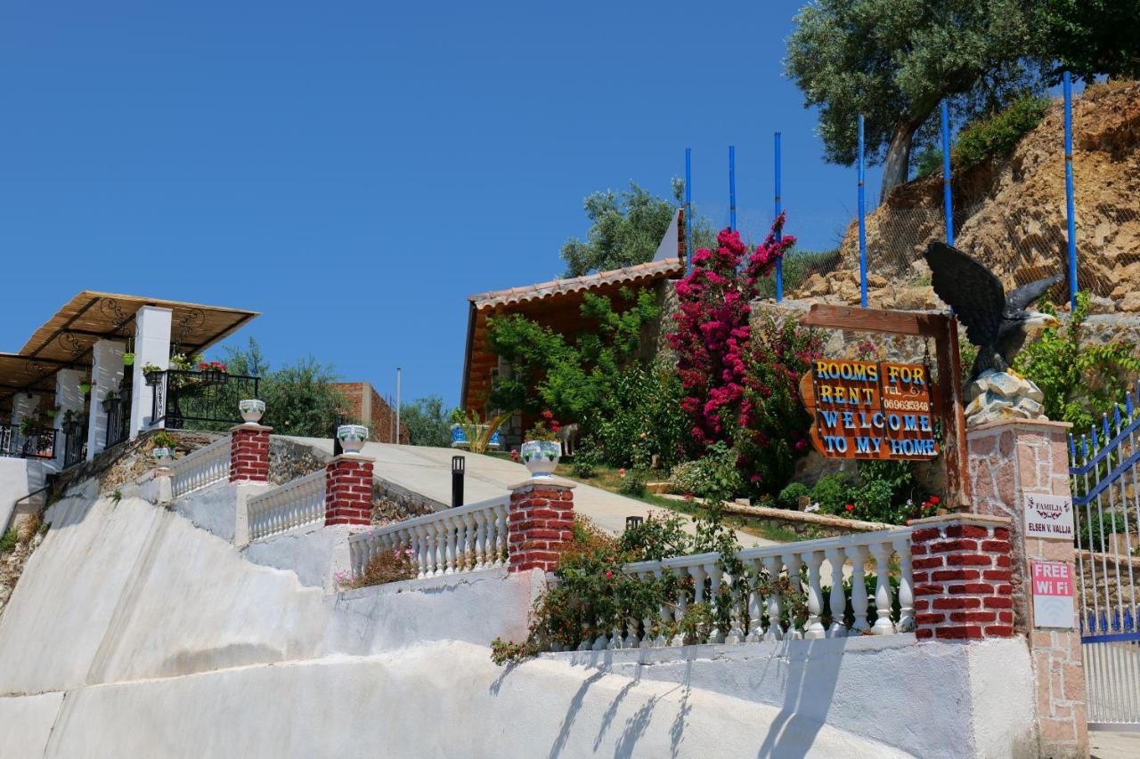 Bed and Breakfast Vila Panorama Piqeras Экстерьер фото