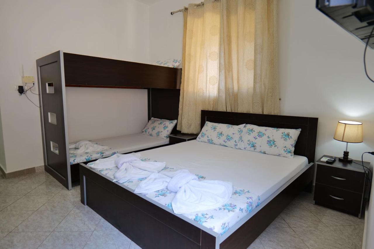 Bed and Breakfast Vila Panorama Piqeras Экстерьер фото